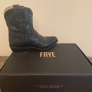 Frye Billy Short Boots women’s 9 1/2